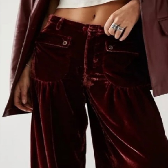 Free People We The Free Lotus Baggy Velvet Jogger Pants - Picture 2 of 10